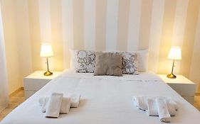 Bbhome Stylish Gold Apartment Near Trastevere Station