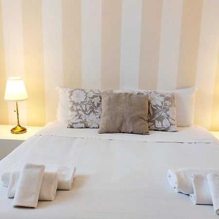 Bbhome Stylish Gold Apartment Near Trastevere Station Roma Esterno foto