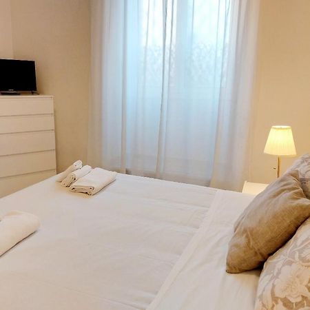 Bbhome Stylish Gold Apartment Near Trastevere Station Roma Esterno foto