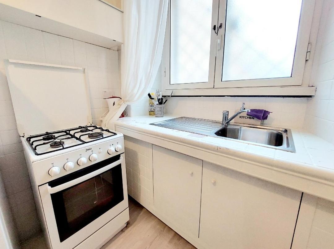 Bbhome Stylish Gold Apartment Near Trastevere Station Roma Esterno foto